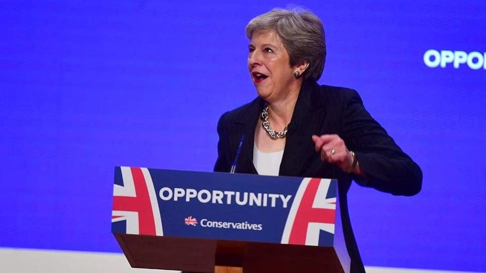 Η Τερέζα Μέι ξαναχτύπησε: Χόρεψε το «Dancing Queen» των ABBA